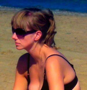 rolled shoulders